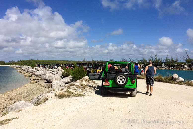 Jeep tour caravan at Cloughs Point